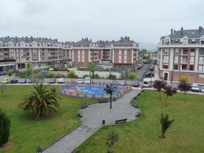 Parque y vecindario en Colindres