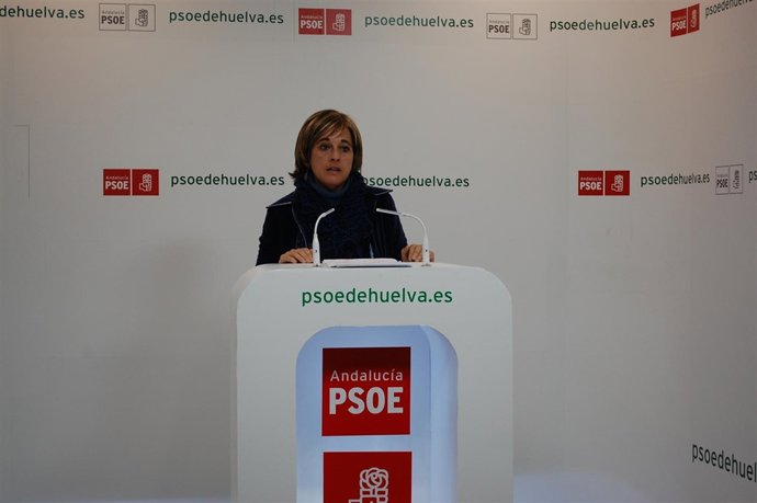 La Parlamentaria Socialista Cinta Castillo. 