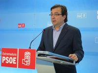 Vara considera que en el mensaje de Monago "ha sobrado la traducción simultánea" y "ha faltado un mínimo de ilusión"