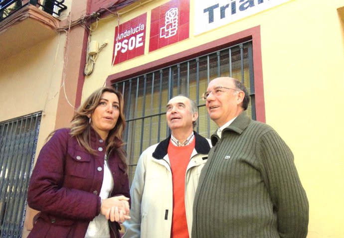 Susana Díaz, Hoy Ante La Sede De La Agrupación Socialista De Triana