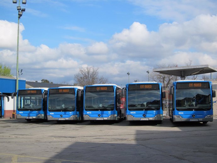 Autobuses de la EMT en las cocheras de Fuencarral de Madrid