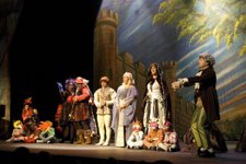 Ópera Divertimento Durante La Interpretación De 'La Pequeña Flauta Mágica'