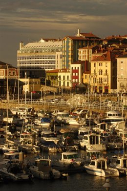Puerto deportivo de Gijón (Asturias)