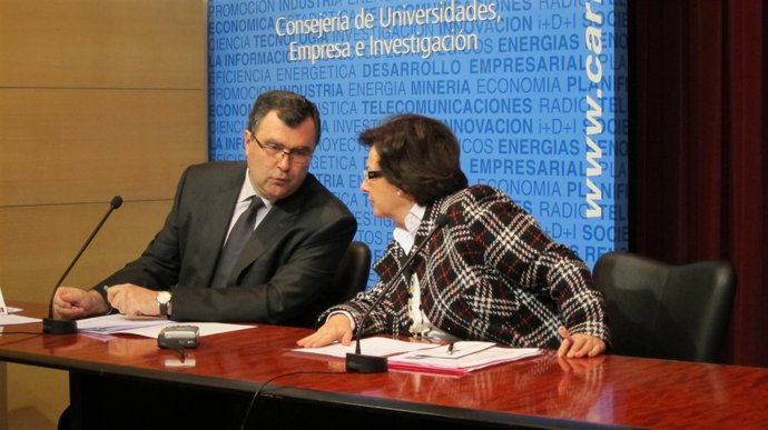 El Consejero José Ballesta Y La Directora General De Consumo