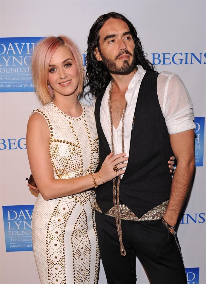 Katy Perry Y Russell Bran En Un Photocall