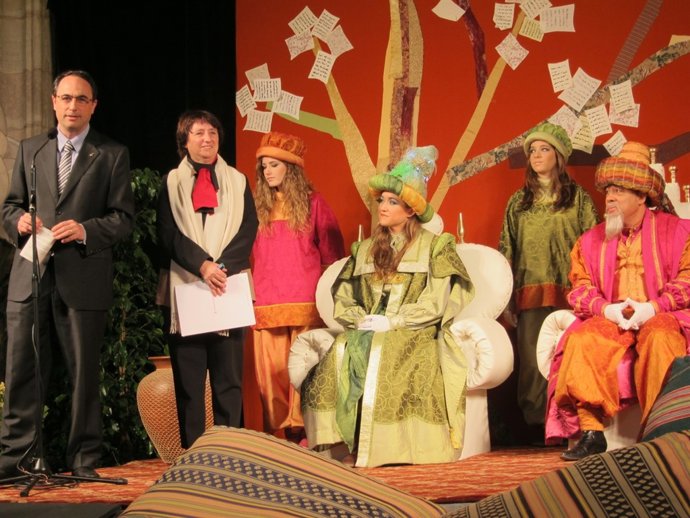 Jaume Ciurana, Marta Almirall Y Los Pajes Estrella Y Gregori