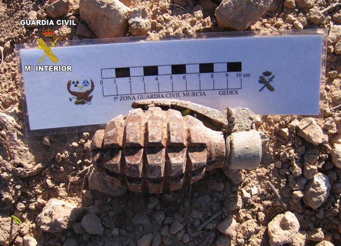 Granada De Mano Tipo "Piña", De La Pasada Guerra Civil