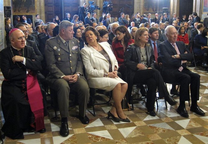 Sánchez De León Y García-Margallo Juntos En El Acto De Toma De Posesión.