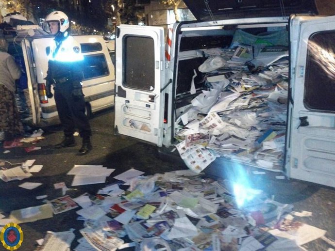 La Guardia Urbana Decomisa 5.250 Kilos De Cartón Sustraído Ilícitamente