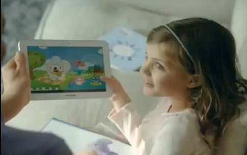 Niña Anuncio 'Tablet' Samsung En Corea