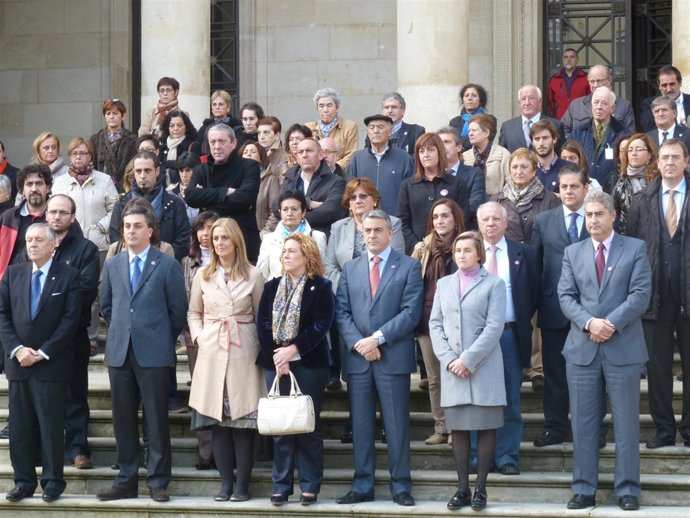 Concentración Frente A La Diputación De Álava.