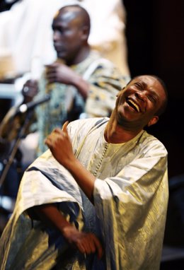 El Cantante Youssou Ndour Se Presenta A Las Presidenciales De Senegal