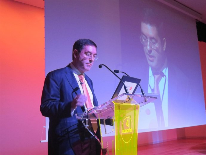 Presidente De Euskaltel, Alberto García Erauzkin