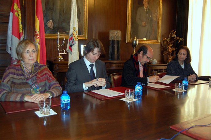 Mercedes Molina, Carlos Martínez, Emilio Casares Y Fátima Anllo