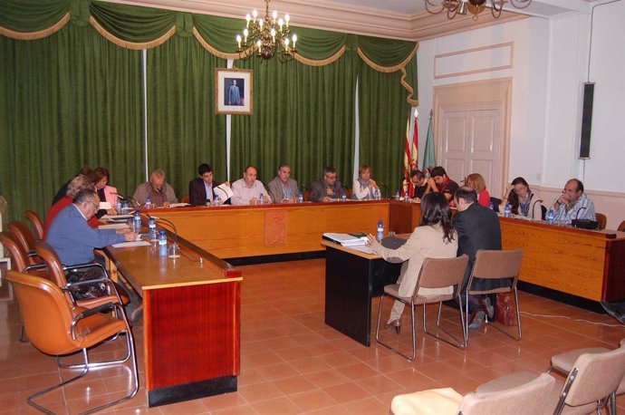 Pleno En El Ayuntamiento De Fraga (Huesca)
