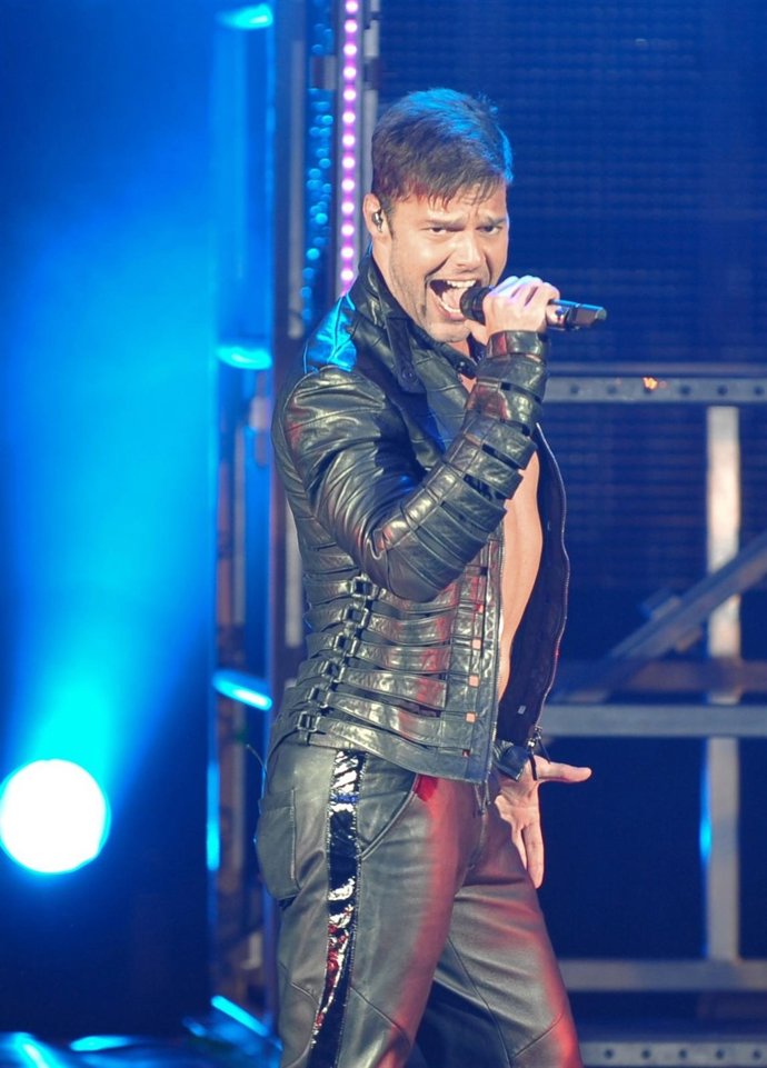Rocky Martin Cantando