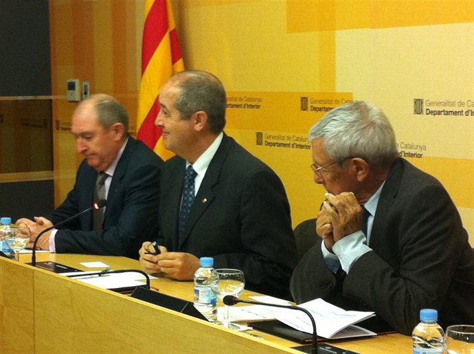 El Conseller Felip Puig, Joan Aregio (SCT) Y Sebastià Salvadó (Racc)