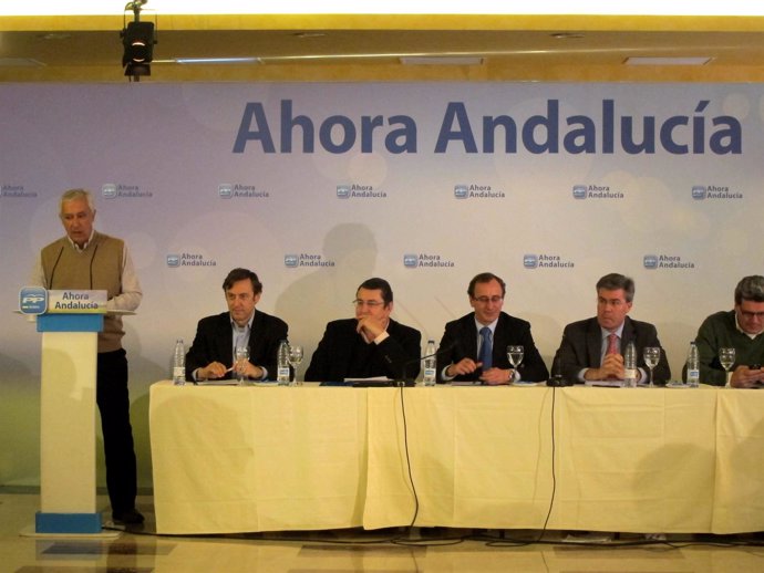 Arenas Durante Su Intervención En La Reunión Con Los Parlamentarios Andaluces