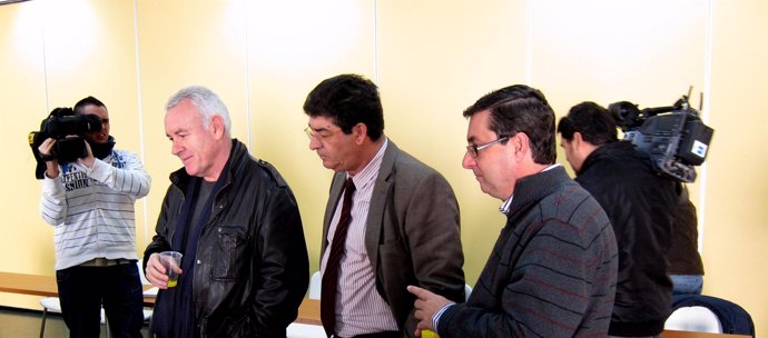 Cayo Lara, Diego Valderas Y José Luis Centella En Un Desayuno Con Los Medios