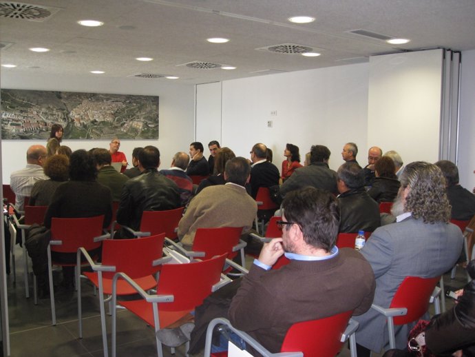 Reunión Mantenida Por Un Centenar De Socialistas En Jijona (Alicante)