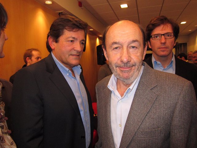 Pérez Rubalcaba, Javier Fernández  Y Juan Moscoso