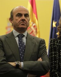 De Guindos anuncia una ley para controlar el déficit de las comunidades autónomas