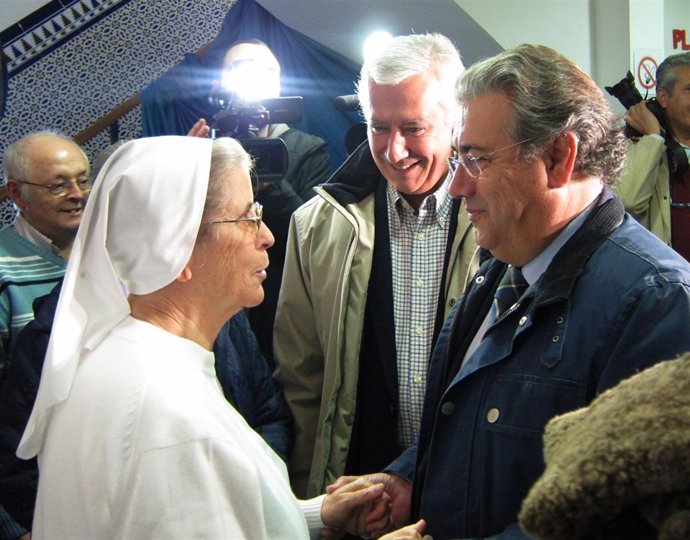 Javier Arenas Y Juan Ignacio Zoido, Hoy En Un Comedor Social