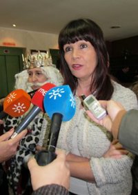 Navarro pregunta a Arenas "si se está riendo" de los andaluces al decir que no subirá impuestos si gana las elecciones