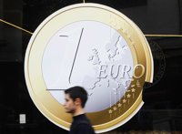 El euro marca mínimos desde septiembre de 2010 frente al dólar