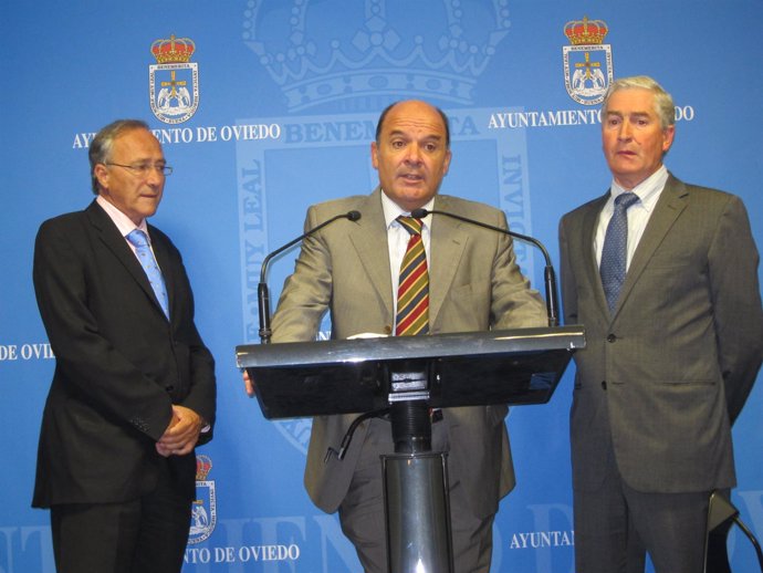 De Mesa, Manuel Fernández Y Juan Zaldívar, De Foro Oviedo