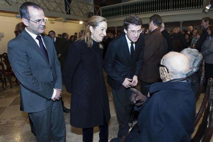 O presidente da Xunta de Galicia, Alberto Núñez Feijóo, acompañado pola ministra