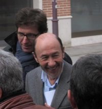 Rubalcaba alerta de "ajustes ideológicos" y critica a Baleares por recortes en la interrupción voluntaria del embarazo