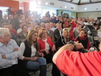 Chacón ve al PP como "parásitos de la crisis" y cuestiona la "competencia, experiencia y solvencia" de gobierno de Rajoy