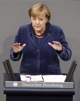 La Canciller Alemana, Angela Merkel, En El Bundestag