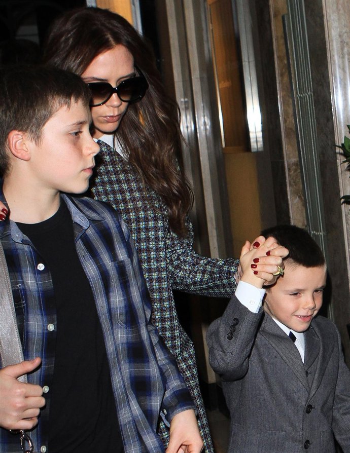 Brooklyn Beckham, Victoria Beckham And Cruz