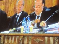 Gürtel.- Climent demana a Camps que deixe el mòbil i que no l'obligue a tornar interrompre una declaració