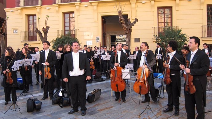 Miembros De La Orquesta Sinfónica De La Región De Murcia En Concierto-Protesta