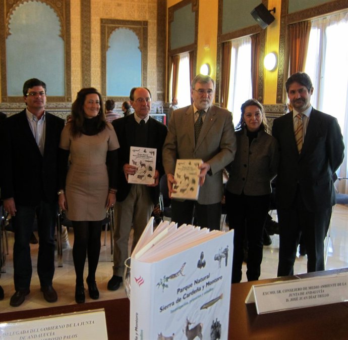 Díaz Trillo Y El Resto De Autoridades En La Presentación Del Libro