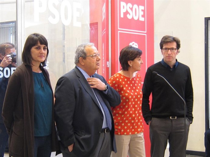 Benegas Con El Equipo De Rubalcaba