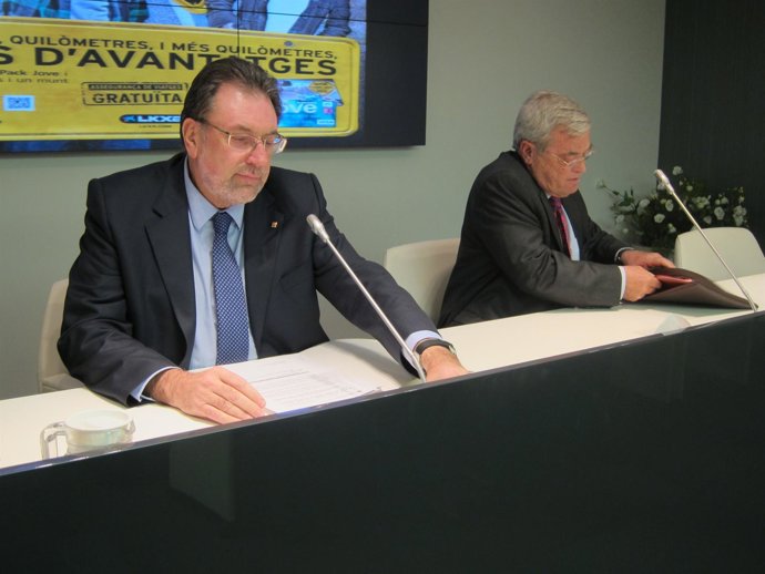 El Conseller, Josep Lluís Cleries, Junto A Pere Guardiola