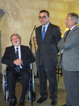 Pau Dols, Aguiló Y Fernando Alzamora