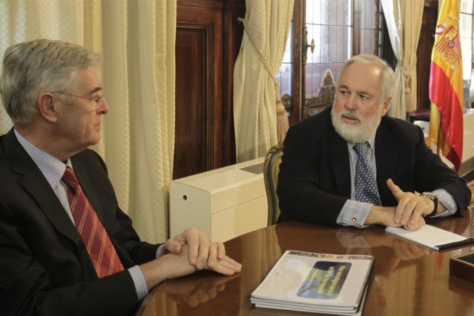 El Ministro De Agricultura, Alimentación Y Medio Ambiente, Miguel Arias Cañete