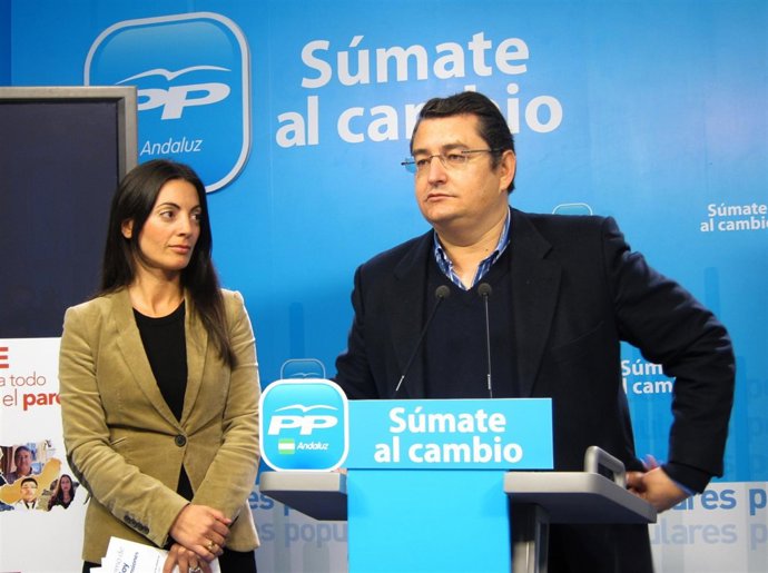 Antonio Sanz Y Rosario Soto, Hoy En Rueda De Prensa
