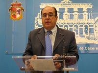 El Gobierno de Cáceres acusa a la oposición de "eludir los debates importantes" y "buscar el espectáculo"