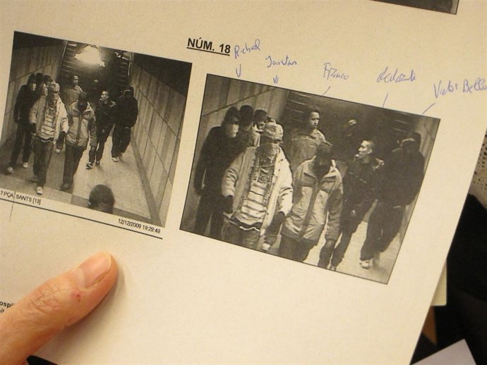 Imagen Del Sumario Sobre El Apuñalamiento De Dos 'Latin Kings' En Barcelona