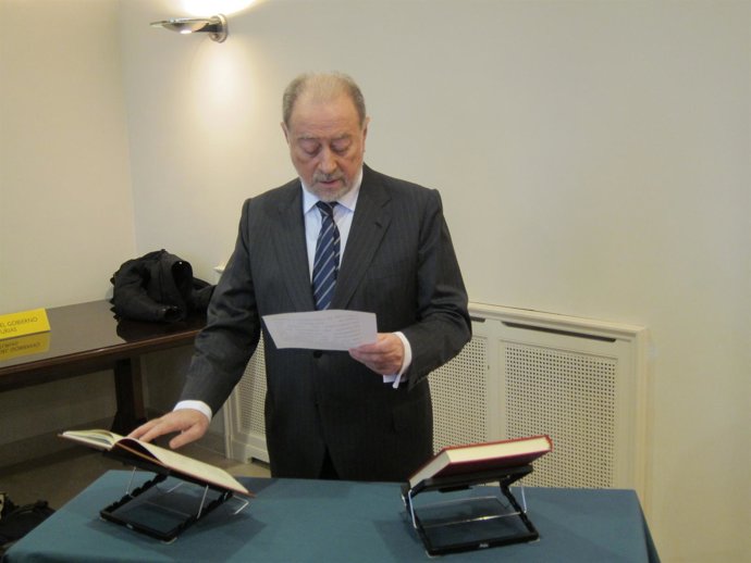 De Lorenzo Jura El Cargo De Delegado Del Gobierno