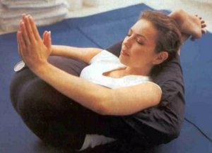 Thalia Haciendo Yoga