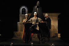 Una De Las Obras De Tranvía Teatro                        