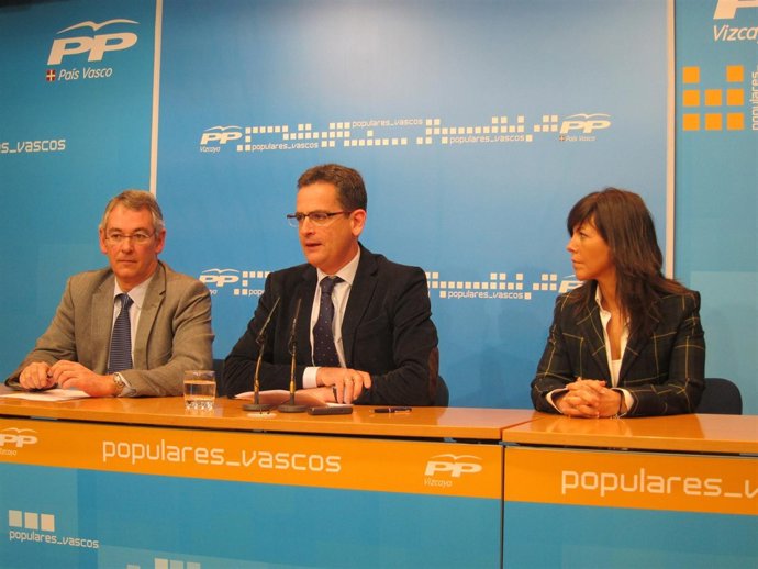 El Presidente Del PP Vasco, Antonio Basagoiti, Junto A Damborenea Y Llanos