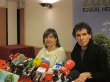 Maribi Ugarteburu Y Niko Moreno